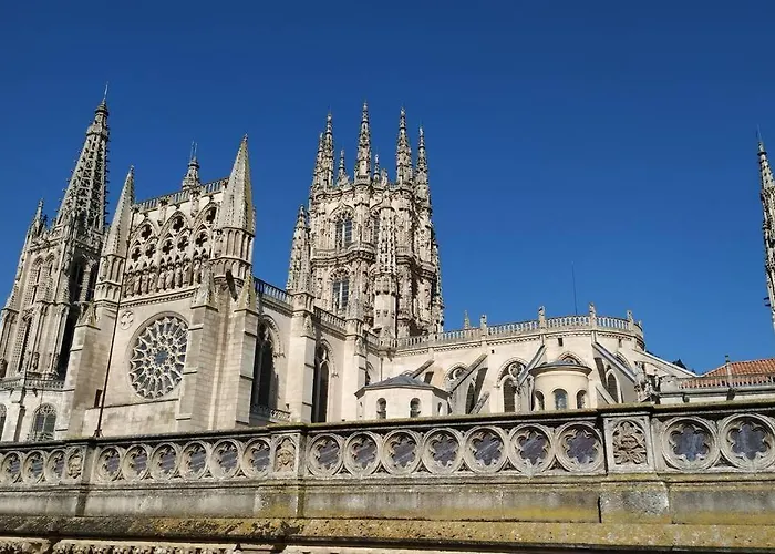 شقة Buhardilla Con Vistas A La Catedral Burgo